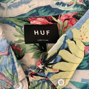 Huf large button down shirt gently used